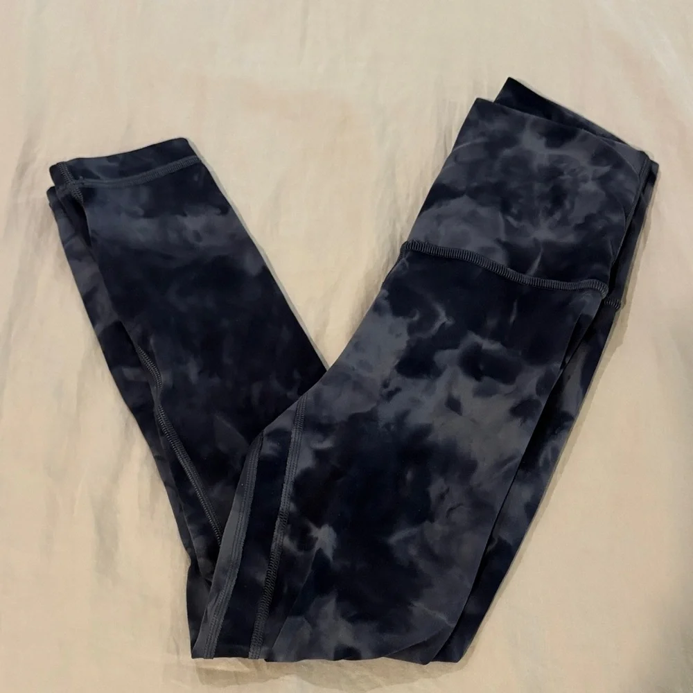 lululemon athletica Black Tie-Dye Leggings - Picture 1 of 4